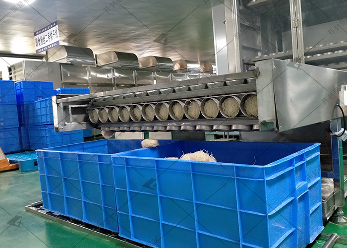 為什么專業(yè)酸辣粉加工廠都愿意用全自動(dòng)即食粉絲生產(chǎn)線設(shè)備？